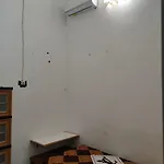 Penginapan Wanita Putri Salju Hostel Semarang