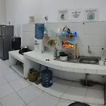 Penginapan Wanita Putri Salju Hostel Semarang