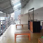 Penginapan Wanita Putri Salju Hostel Semarang