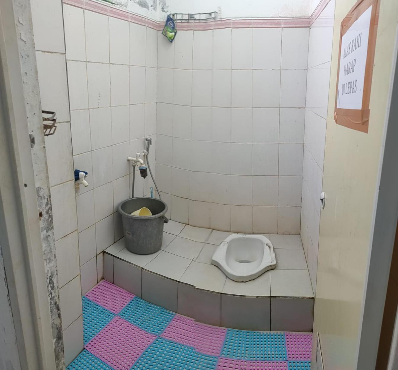 Hotel Wanita Putri Salju Semarang